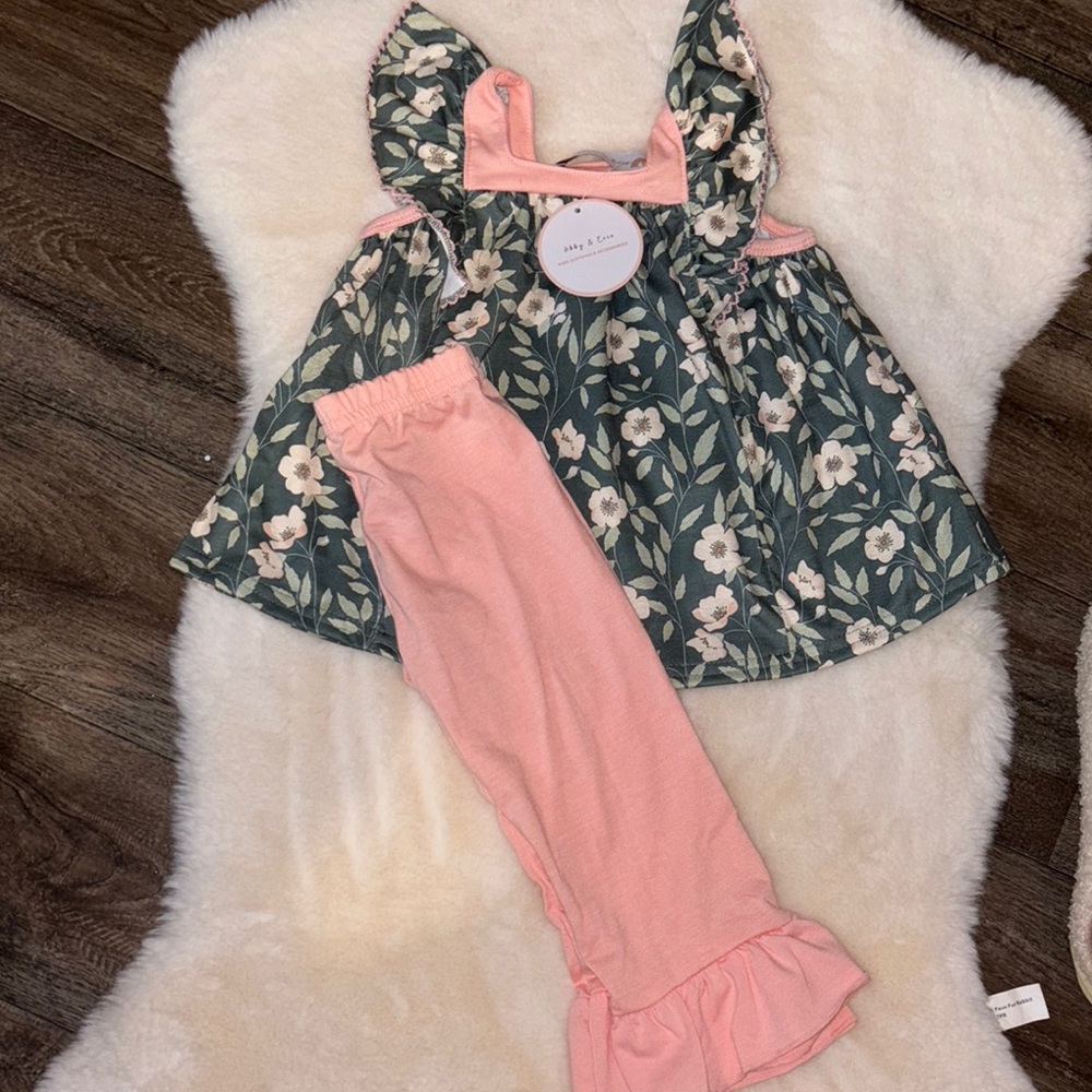 Green and White Floral Matching Set with Ruffled Details